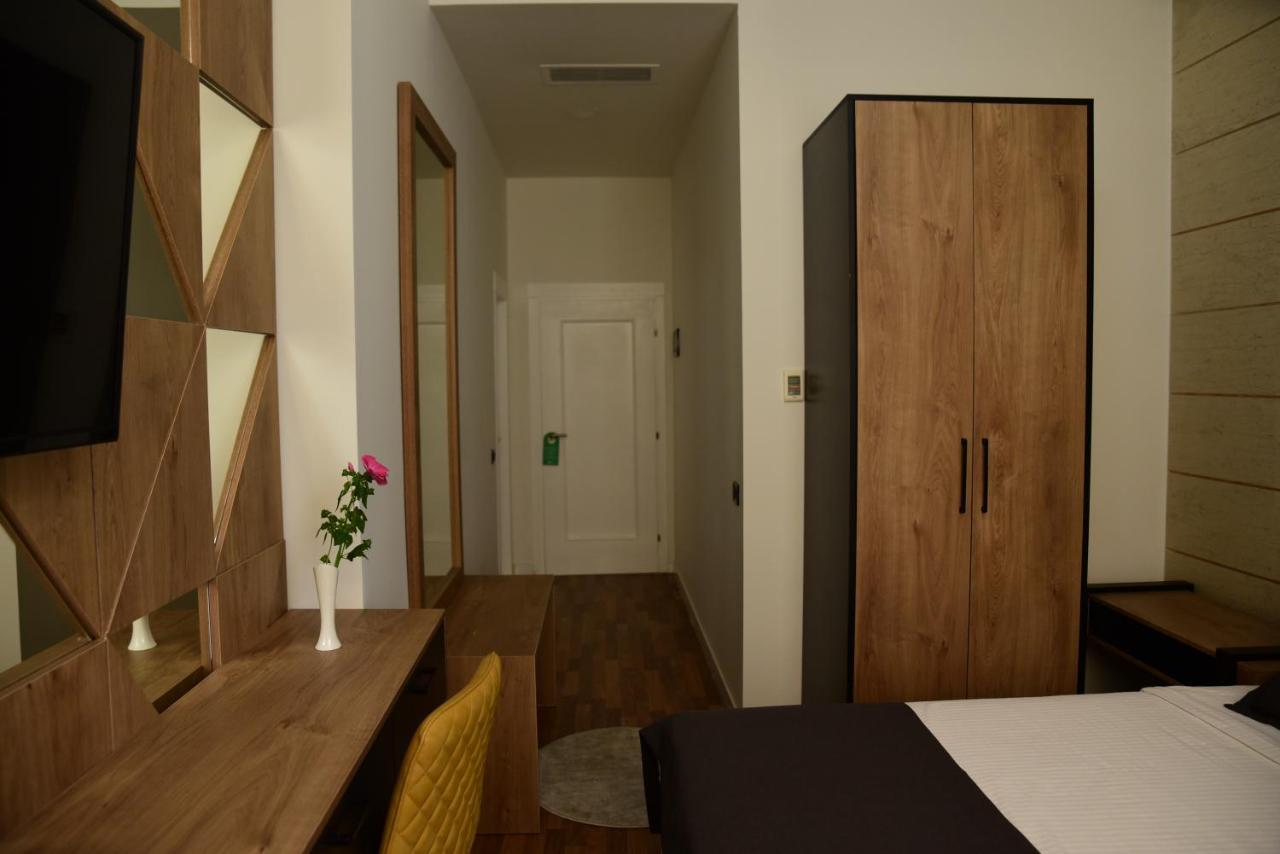 Hotel Comfort ติรานา ภายนอก รูปภาพ