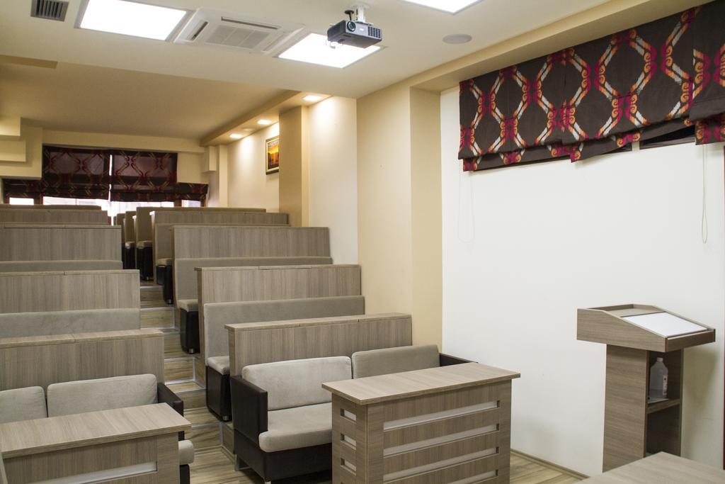 Hotel Comfort ติรานา ภายนอก รูปภาพ