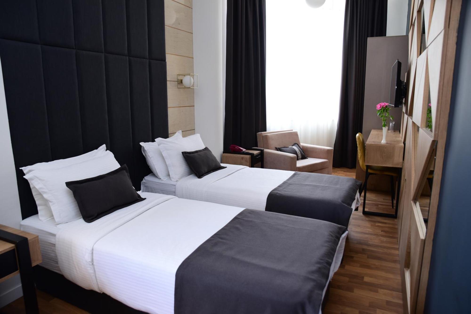 Hotel Comfort ติรานา ห้อง รูปภาพ