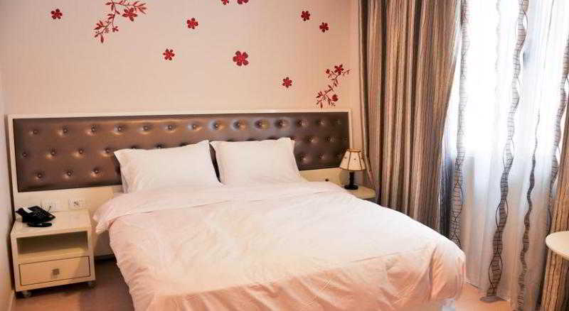 Hotel Comfort ติรานา ภายนอก รูปภาพ