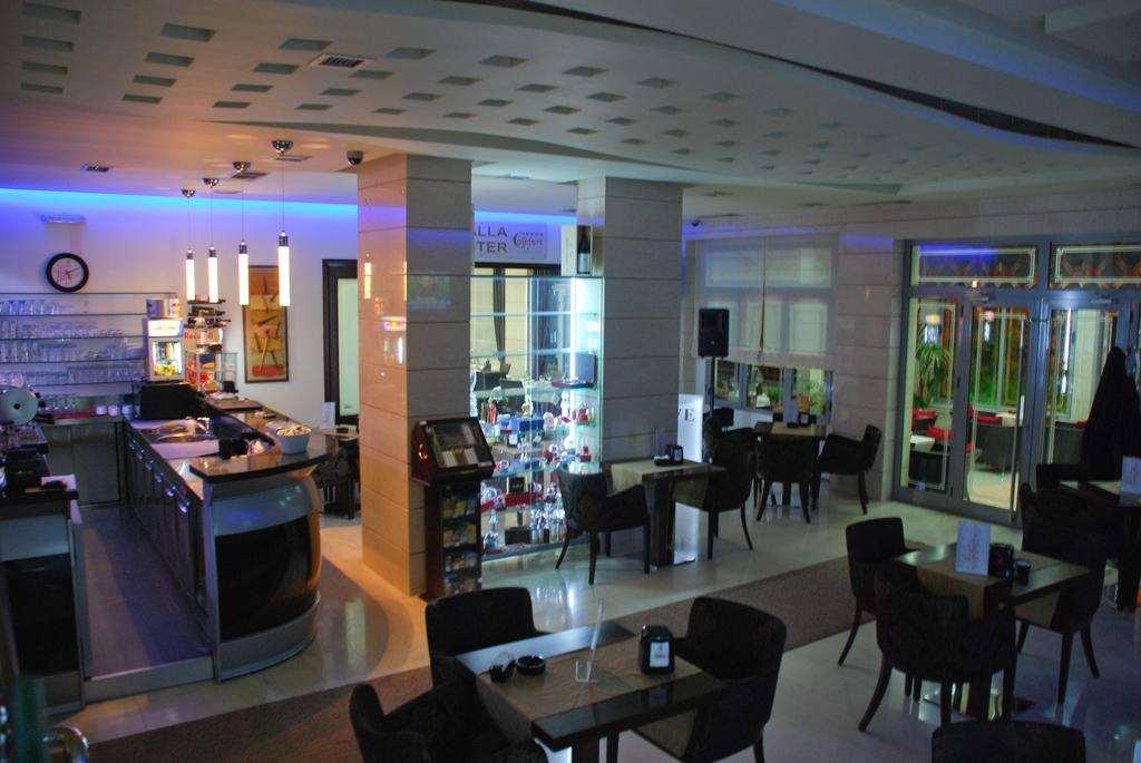 Hotel Comfort ติรานา ร้านอาหาร รูปภาพ