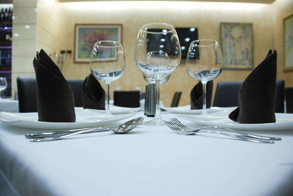 Hotel Comfort ติรานา ร้านอาหาร รูปภาพ